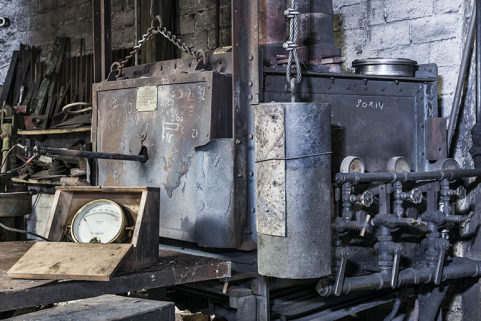 Four à fuel de marque Tranchant (Paris). Au premier plan : pyromètre et sa sonde. © Région Bourgogne-Franche-Comté, Inventaire du patrimoine