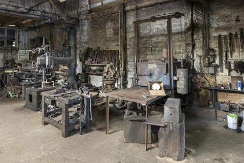 Machines installées contre le mur nord. Vue depuis le sud-est. © Région Bourgogne-Franche-Comté, Inventaire du patrimoine