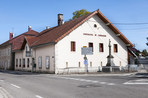 Vue de trois quarts gauche. © Région Bourgogne-Franche-Comté, Inventaire du patrimoine
