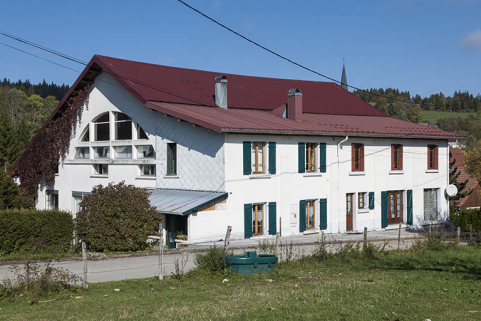 Vue d'ensemble depuis l'ouest. © Région Bourgogne-Franche-Comté, Inventaire du patrimoine