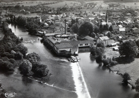 Vue plongeante depuis le nord, carte postale, s.d. [fin 19e ou début 20e siècle]. © Région Bourgogne-Franche-Comté, Inventaire du patrimoine