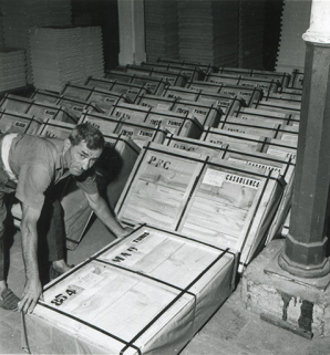 Atelier de conditionnement, photogr., s.d. [3e quart 20e siècle]. © Région Bourgogne-Franche-Comté, Inventaire du patrimoine