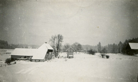 [Vue d'ensemble de la ferme du Grand Vau et de son atelier d'horlogerie, commune de Maîche], 3e quart 20e siècle. © Région Bourgogne-Franche-Comté, Inventaire du patrimoine