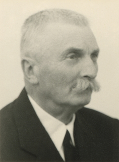 Portrait de Gaston Donzé (1886-1971), vers 1956. © Région Bourgogne-Franche-Comté, Inventaire du patrimoine