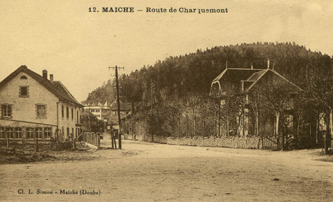 12. Maîche - Route de Charquemont [au niveau des n° 2 et 5 rue Sainte-Anne], 1ère moitié 20e siècle (avant 1936). © Région Bourgogne-Franche-Comté, Inventaire du patrimoine
