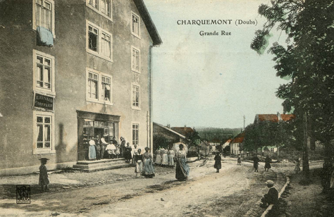 Charquemont (Doubs). Grande Rue [au niveau de la "Maison du Moine"], entre 1904 et 1909. © Région Bourgogne-Franche-Comté, Inventaire du patrimoine