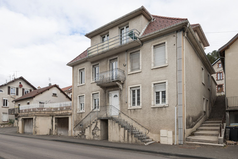 Maison : façades antérieure et latérale droite. © Région Bourgogne-Franche-Comté, Inventaire du patrimoine