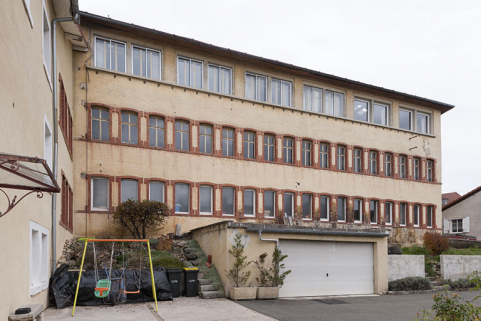 Usine : façade antérieure (sud). © Région Bourgogne-Franche-Comté, Inventaire du patrimoine Usine : façade antérieure (sud). © Région Bourgogne-Franche-Comté, Inventaire du patrimoine