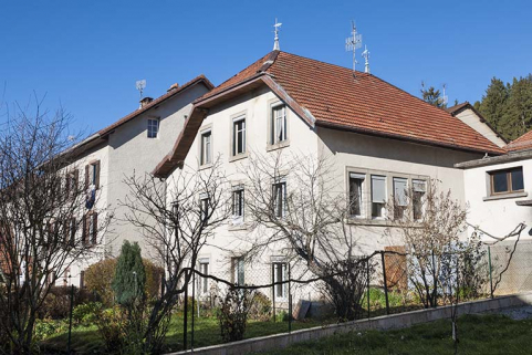 Façades postérieure et latérale gauche. © Région Bourgogne-Franche-Comté, Inventaire du patrimoine