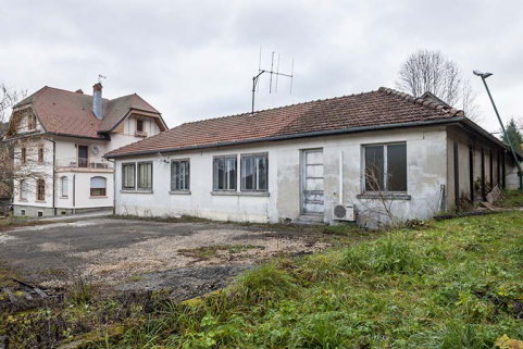 Site du logement patronal :logement patronal et bureau, vu du sud-ouest. © Région Bourgogne-Franche-Comté, Inventaire du patrimoine