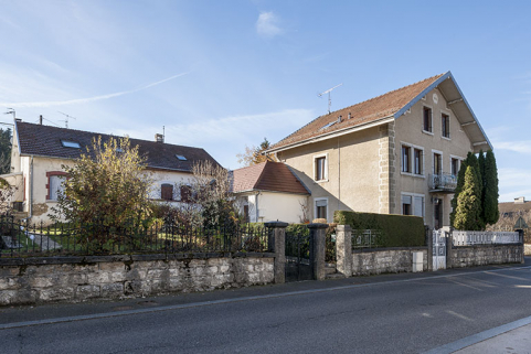 Maison au n° 14 et atelier de fabrication. © Région Bourgogne-Franche-Comté, Inventaire du patrimoine