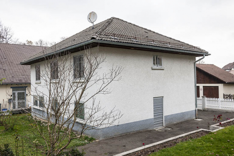 Façades postérieure et latérale gauche. L'atelier se trouvait au rez-de-chaussée dans l'angle à gauche. © Région Bourgogne-Franche-Comté, Inventaire du patrimoine Façades postérieure et latérale gauche. L'atelier se trouvait au rez-de-chaussée dans l'angle à gauche. © Région Bourgogne-Franche-Comté, Inventaire du patrimoine