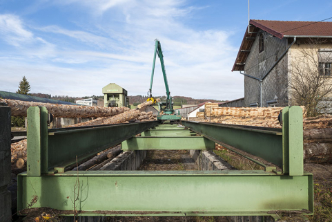 Chariot sur rail du poste d'écorçage. © Région Bourgogne-Franche-Comté, Inventaire du patrimoine