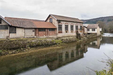 Atelier, bâtiment d'eau et conciergerie sur la Loue. © Région Bourgogne-Franche-Comté, Inventaire du patrimoine