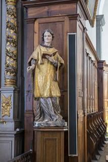 Vue de face (2015). La statue a été déplacée vers les stalles ; elle était précédemment sur le mur sud de la nef, à gauche du deuxième pilastre. © Région Bourgogne-Franche-Comté, Inventaire du patrimoine