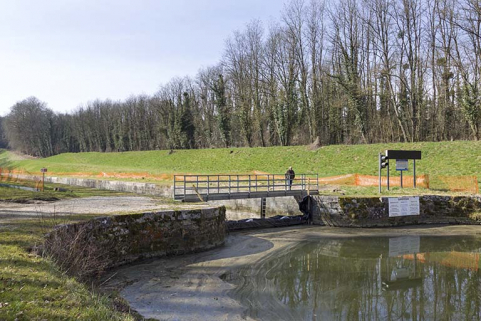 Entrée amont menant au tunnel. © Région Bourgogne-Franche-Comté, Inventaire du patrimoine Entrée amont menant au tunnel. © Région Bourgogne-Franche-Comté, Inventaire du patrimoine