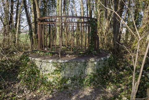 Puits d'aérage du tunnel. © Région Bourgogne-Franche-Comté, Inventaire du patrimoine