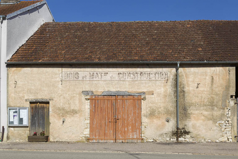 Entrepôt au 35 Grande Rue. © Région Bourgogne-Franche-Comté, Inventaire du patrimoine Entrepôt au 35 Grande Rue. © Région Bourgogne-Franche-Comté, Inventaire du patrimoine