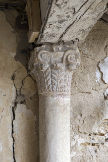 Colonne adossée au mur du deuxième palier. © Région Bourgogne-Franche-Comté, Inventaire du patrimoine Colonne adossée au mur du deuxième palier. © Région Bourgogne-Franche-Comté, Inventaire du patrimoine