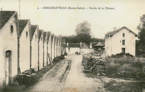 Demangevelle. Entrée de la filature. Carte postale. © Région Bourgogne-Franche-Comté, Inventaire du patrimoine Demangevelle. Entrée de la filature. Carte postale. © Région Bourgogne-Franche-Comté, Inventaire du patrimoine