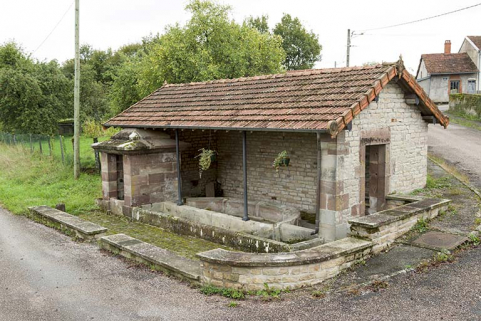 Fontaine-lavoir, rue Jeoffroy. © Région Bourgogne-Franche-Comté, Inventaire du patrimoine