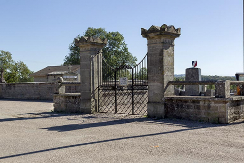 Le cimetière transféré au 19e siècle, rue du Cimetière. © Région Bourgogne-Franche-Comté, Inventaire du patrimoine