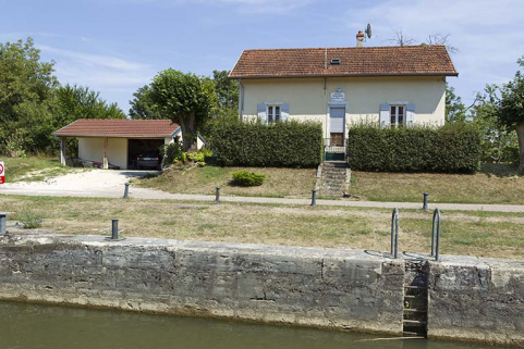 la maison d'éclusier. © Région Bourgogne-Franche-Comté, Inventaire du patrimoine la maison d'éclusier. © Région Bourgogne-Franche-Comté, Inventaire du patrimoine