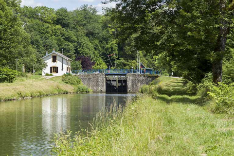 Vue d'ensemble depuis l'aval. © Région Bourgogne-Franche-Comté, Inventaire du patrimoine