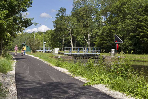 Vue d'ensemble depuis l'ancien chemin de halage. © Région Bourgogne-Franche-Comté, Inventaire du patrimoine