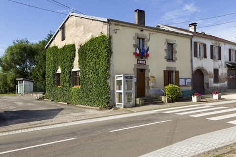 Façades antérieur et latérale gauche. © Région Bourgogne-Franche-Comté, Inventaire du patrimoine