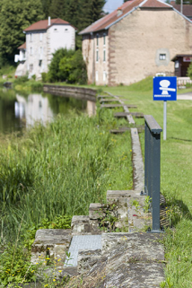 Elément lié au canal. © Région Bourgogne-Franche-Comté, Inventaire du patrimoine Elément lié au canal. © Région Bourgogne-Franche-Comté, Inventaire du patrimoine