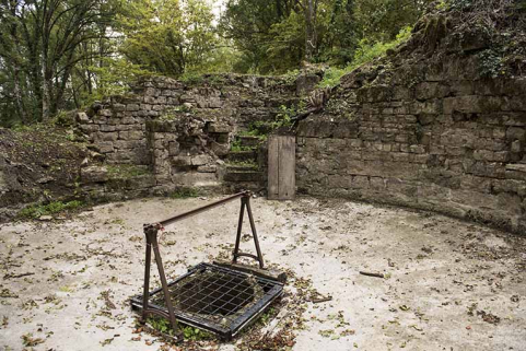 Dans la tour ouest. Vue de la partie sommitale depuis le haut.  © Région Bourgogne-Franche-Comté, Inventaire du patrimoine