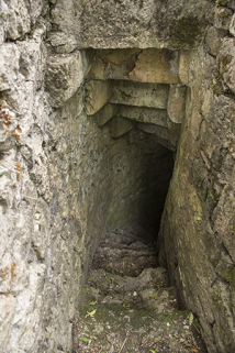 Dans la tour ouest. Vue de l'escalier depuis le haut.  © Région Bourgogne-Franche-Comté, Inventaire du patrimoine