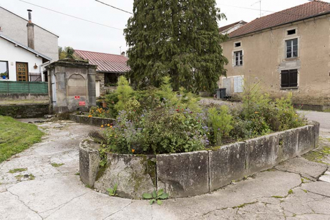 fontaine © Région Bourgogne-Franche-Comté, Inventaire du patrimoine fontaine © Région Bourgogne-Franche-Comté, Inventaire du patrimoine