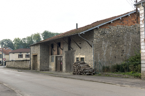 Mur gouttereau de la maison à l'angle du 20 rue Jean Monasson et de la rue Bernard Froeliger.  © Région Bourgogne-Franche-Comté, Inventaire du patrimoine
