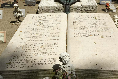 Tombeau de la famille de Marmier : vue rapprochée. © Région Bourgogne-Franche-Comté, Inventaire du patrimoine