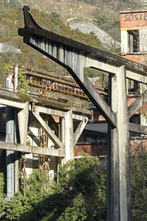 Etat en 2016. Usine A : détail du portique en béton du pont roulant. © Région Bourgogne-Franche-Comté, Inventaire du patrimoine