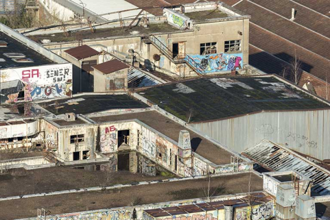 Etat en 2016. Usine A : vue plongeante sur le toit de la filature tergal. © Région Bourgogne-Franche-Comté, Inventaire du patrimoine