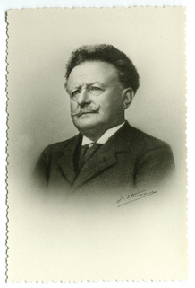 Portrait d'Hippolyte Parrenin, entre 1907 et 1915. © Région Bourgogne-Franche-Comté, Inventaire du patrimoine Portrait d'Hippolyte Parrenin, entre 1907 et 1915. © Région Bourgogne-Franche-Comté, Inventaire du patrimoine