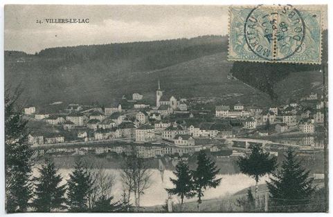 24. Villers-le-Lac [le village vu du sud-est], limite 19e siècle 20e siècle [entre 1893 et 1906]. La maison est bâtie mais pas l'atelier. © Région Bourgogne-Franche-Comté, Inventaire du patrimoine