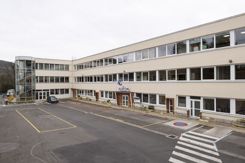 Bâtiment administratif depuis l'entrée. © Région Bourgogne-Franche-Comté, Inventaire du patrimoine