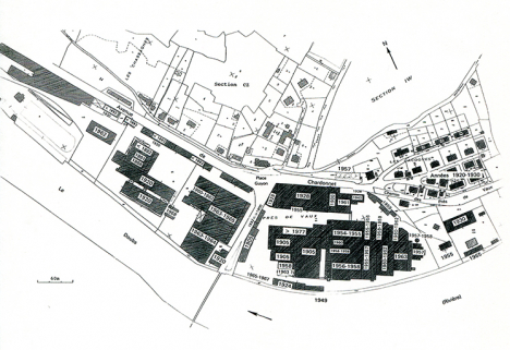Plan de datation. D'après un plan de datation de 1943 complété en 1992. Fonds : plan cadastral, 1982, section DH, 1/1 000 réduit à l'échelle approximative 1/4 000. © Région Bourgogne-Franche-Comté, Inventaire du patrimoine