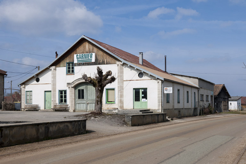 Vue de trois quarts droite. © Région Bourgogne-Franche-Comté, Inventaire du patrimoine
