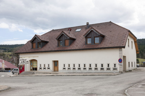 Vue d'ensemble depuis le nord-ouest. © Région Bourgogne-Franche-Comté, Inventaire du patrimoine