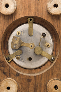 Face inférieure, clochette enlevée. © Région Bourgogne-Franche-Comté, Inventaire du patrimoine