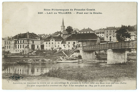 Sites pittoresques de Franche-Comté. 830. - Lac ou Villers. - Pont sur le Doubs, 1er quart 20e siècle [après 1903]. Le bâtiment est visible à droite près de l'arbre. © Région Bourgogne-Franche-Comté, Inventaire du patrimoine
