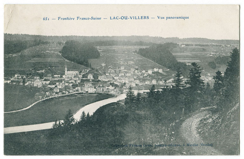 651 - Frontière franco-suisse - Lac-ou-Villers - Vue panoramique [depuis la montagne au sud-est], 1er quart 20e siècle [avant 1908]. © Région Bourgogne-Franche-Comté, Inventaire du patrimoine