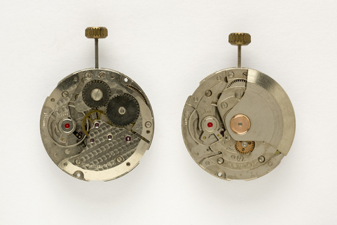 Mouvements France Ebauches FE 5601 (à gauche) et FE 5611 (à droite) : face côté ponts. © Région Bourgogne-Franche-Comté, Inventaire du patrimoine Mouvements France Ebauches FE 5601 (à gauche) et FE 5611 (à droite) : face côté ponts. © Région Bourgogne-Franche-Comté, Inventaire du patrimoine