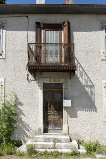 Façade antérieure : travée centrale. © Région Bourgogne-Franche-Comté, Inventaire du patrimoine Façade antérieure : travée centrale. © Région Bourgogne-Franche-Comté, Inventaire du patrimoine