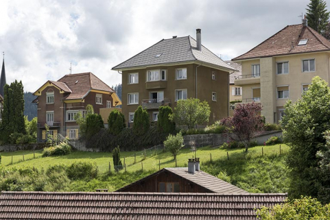 Vue d'ensemble depuis le nord-est (façades postérieure et latérale gauche). © Région Bourgogne-Franche-Comté, Inventaire du patrimoine